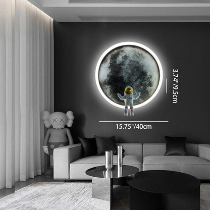 مصباح حائط LED دائري إبداعي معاصر على شكل رائد فضاء قمري مصنوع من الراتنج لغرفة النوم 