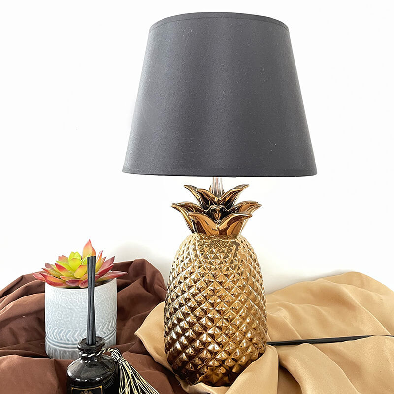 European Creative Pineapple Ceramic Base Fabric 1-Light Table Lamp