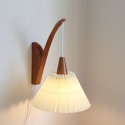 Japanese Minimalist Solid Wood Pleated Fabric Umbrella Shade 1-Light Wall Sconce Lamp