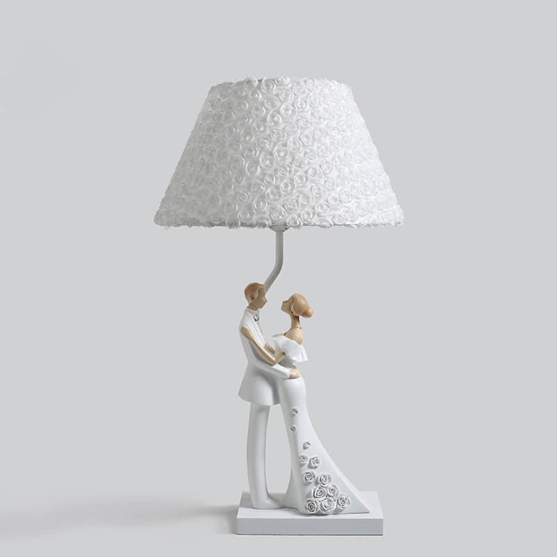 French Romantic Resin Hugging Couple Balloon Decor LED USB Table Lamp