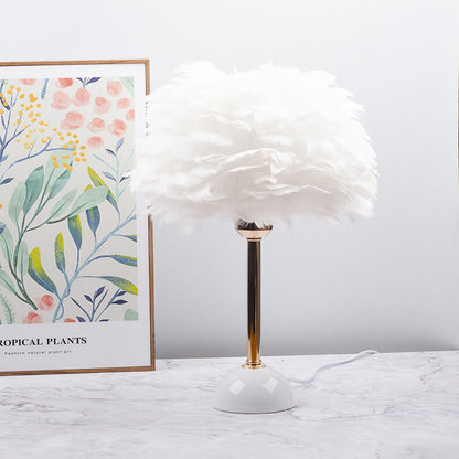 Modern Light Luxury Feather Round Shade Gold Pole 1-Light Table Lamp