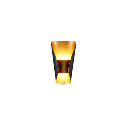 مصباح حائط LED مقاوم للماء بتصميم إبداعي وعصري وبسيط للشرفة الخارجية 
