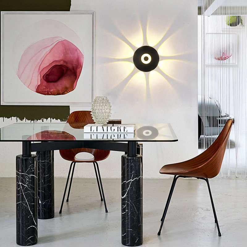 مصباح حائط LED دائري من الألومنيوم بتصميم إسكندنافي معاصر للفناء الخارجي 
