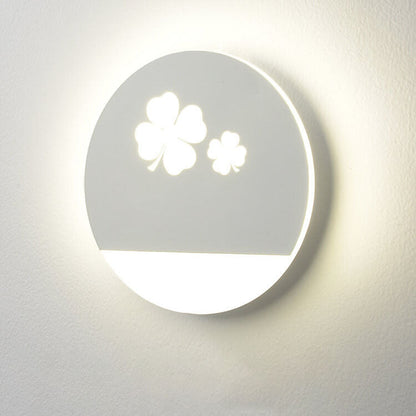 مصباح حائط LED دائري من الأكريليك بتصميم فراشة على شكل برسيم بأربع أوراق إبداعي من نورديك 