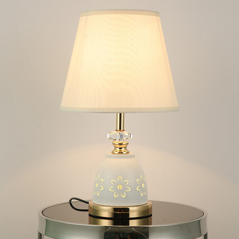 Modern Minimalist Solid Color Hardware Fabric 1-Light Table Lamp