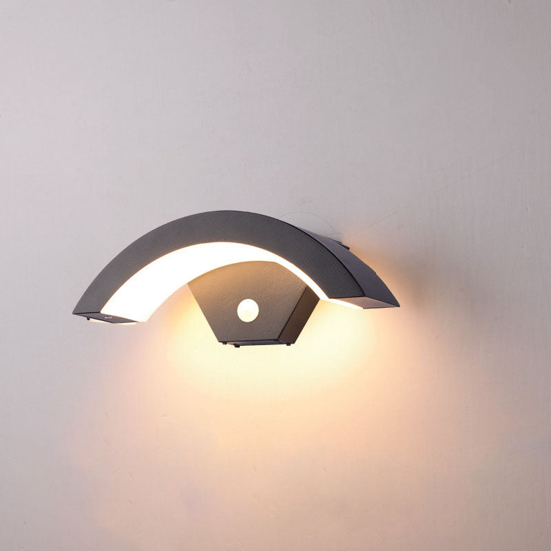 Contemporary Industrial Waterproof Human Sensor Aluminum Moon Shape LED Wall Sconce Lamp For Outdoor Patio