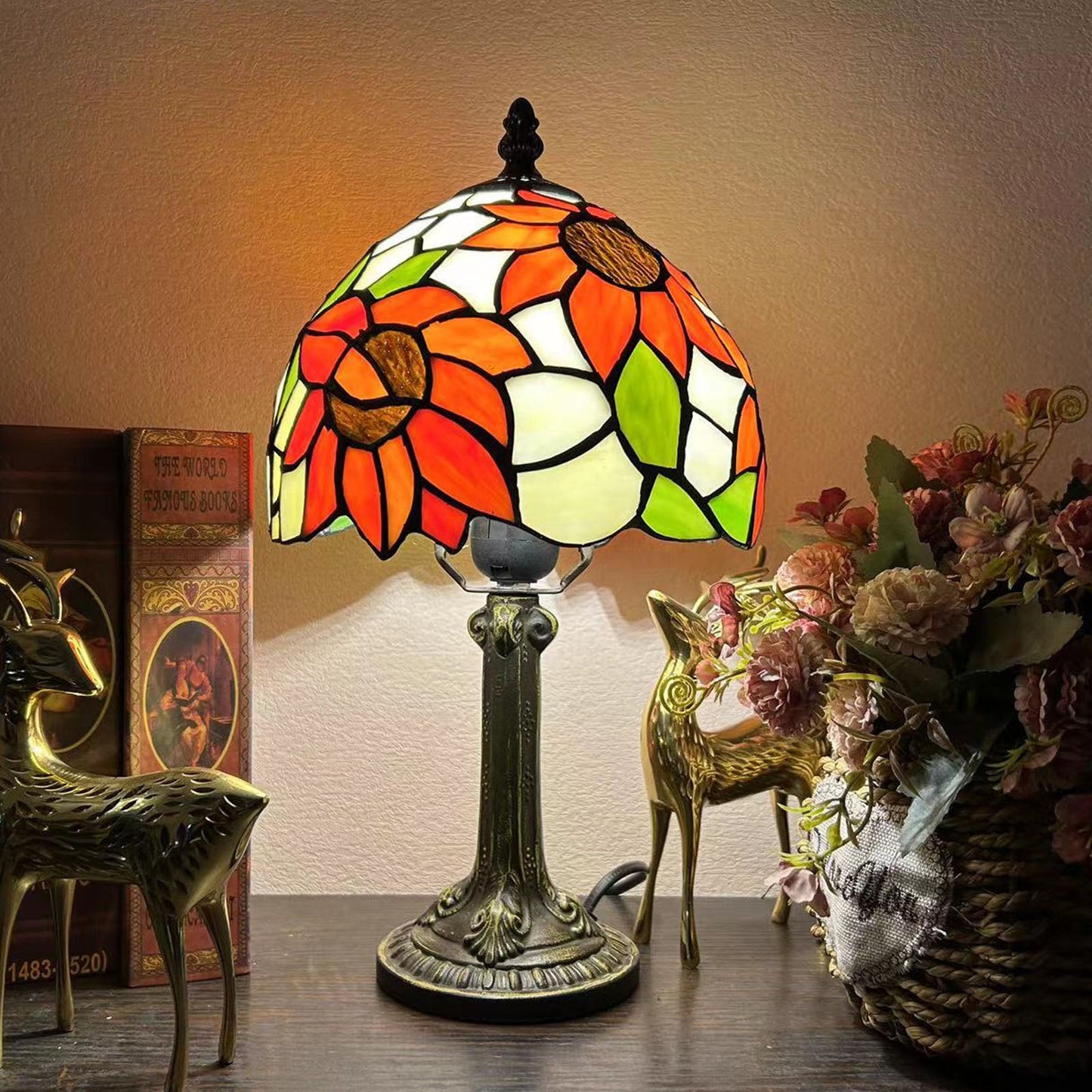 Traditional Tiffany Alloy Glass Dome Flower 1-Light Table Lamp For Bedside