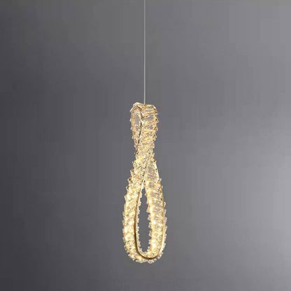 مصباح LED معلق بحلقة كريستالية فاخرة بتصميم عصري 