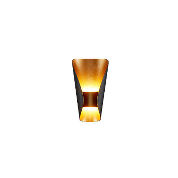 مصباح حائط LED مقاوم للماء بتصميم إبداعي وعصري وبسيط للشرفة الخارجية 