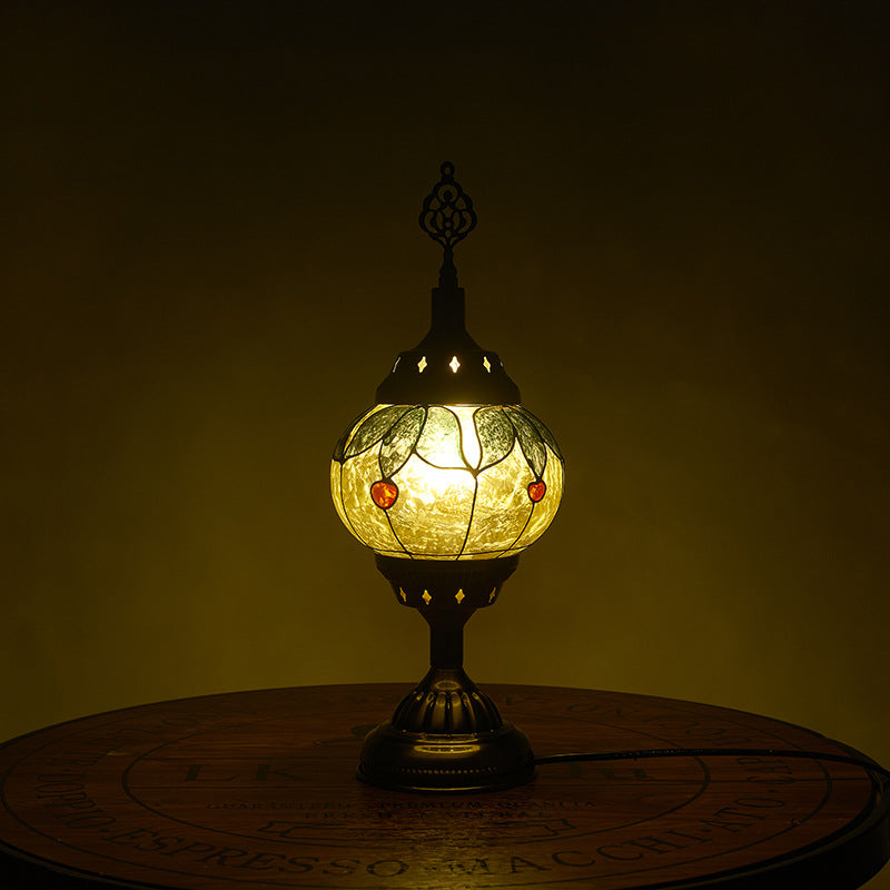 Traditional Tiffany Romantic Oval Iron Enameled 1-Light Table Lamp For Bedroom
