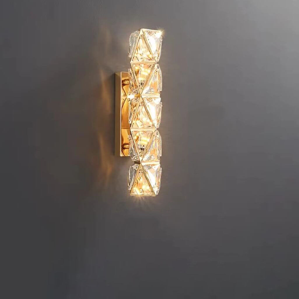 مصباح حائط LED عصري فاخر من الكريستال الذهبي مع نسيج الماس 