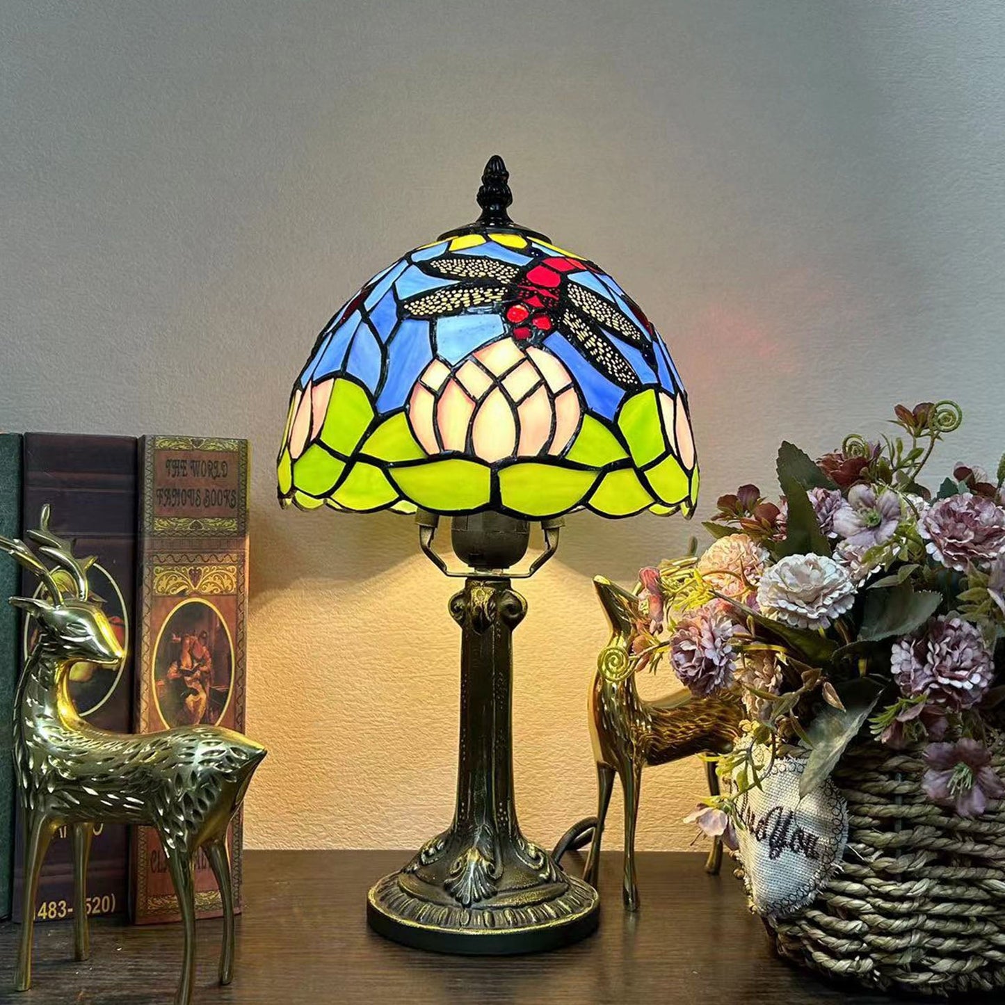 Traditional Tiffany Alloy Glass Dome Flower 1-Light Table Lamp For Bedside