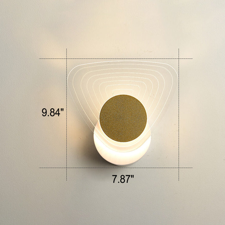مصباح حائط LED هندسي من الأكريليك باللون الذهبي الفاخر بإضاءة عصرية 