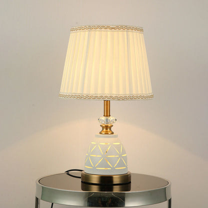 Modern Minimalist Solid Color Hardware Fabric 1-Light Table Lamp