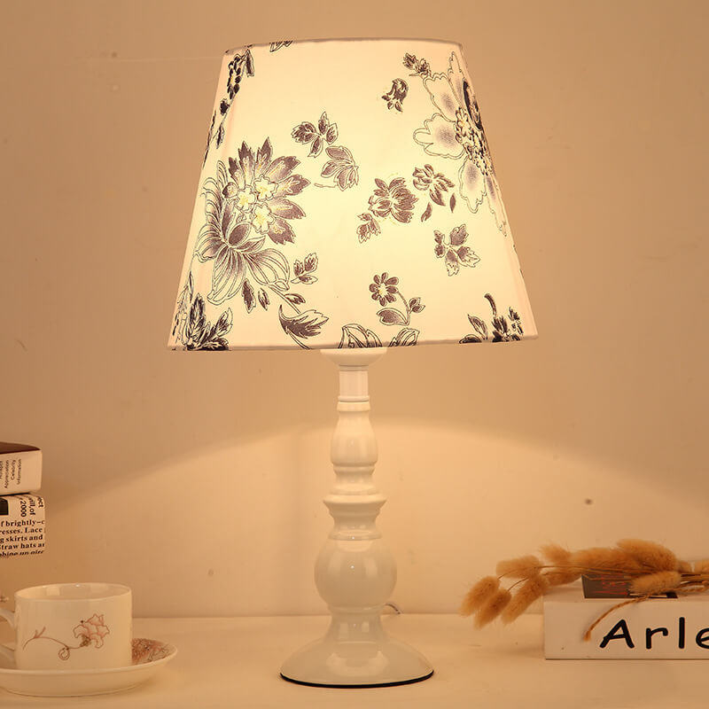Modern Simple Floral Fabric Iron Vase Base 1-Light Table Lamp