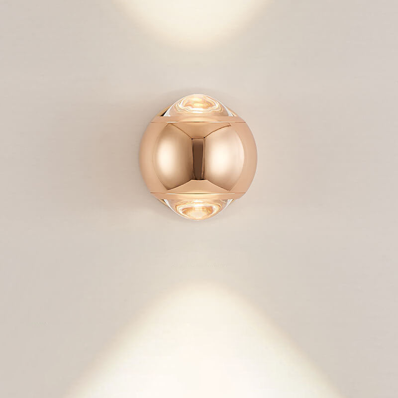 مصباح حائط LED بتصميم كرة حديدية إبداعي عصري بجانب السرير 