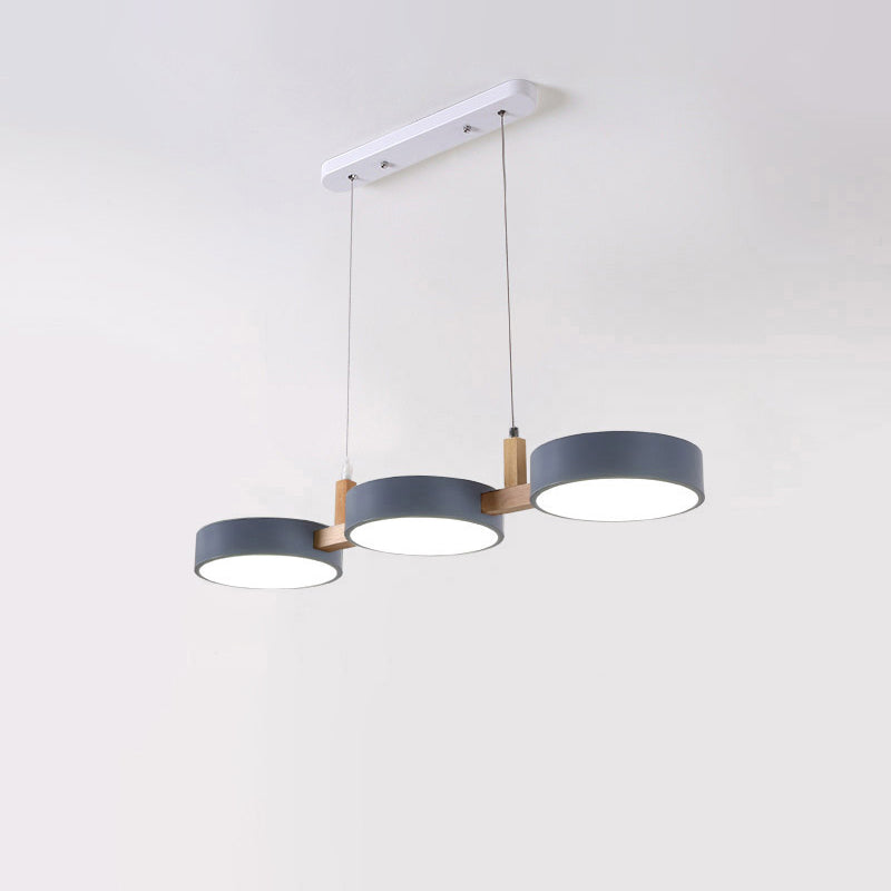 ثريا جزيرة LED معاصرة من الخشب الصلب مصنوعة من الأكريليك والمعدن بتصميم دائري على طراز الماكارون الإسكندنافي لغرفة الطعام 