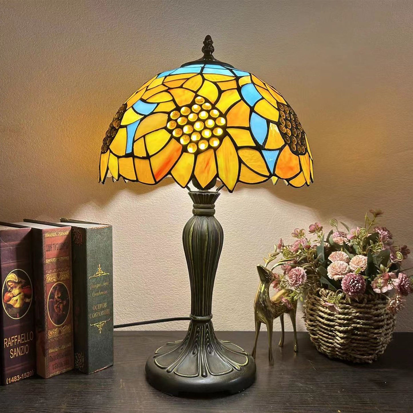 Traditional Tiffany Metal Glass Dome Grape Flower Dragonfly Butterfly 1-Light Table Lamp For Bedside