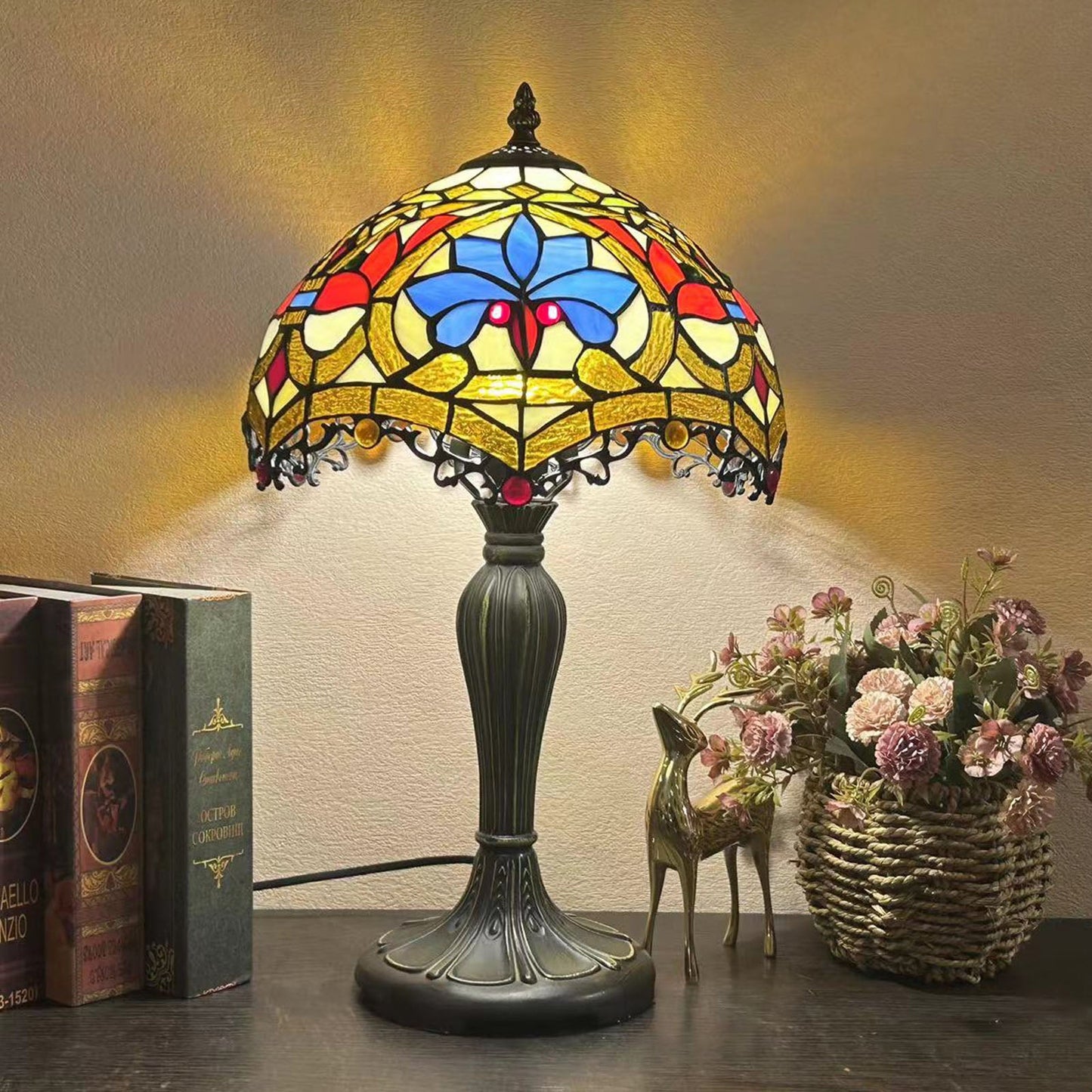 Traditional Tiffany Metal Glass Dome Grape Flower Dragonfly Butterfly 1-Light Table Lamp For Bedside