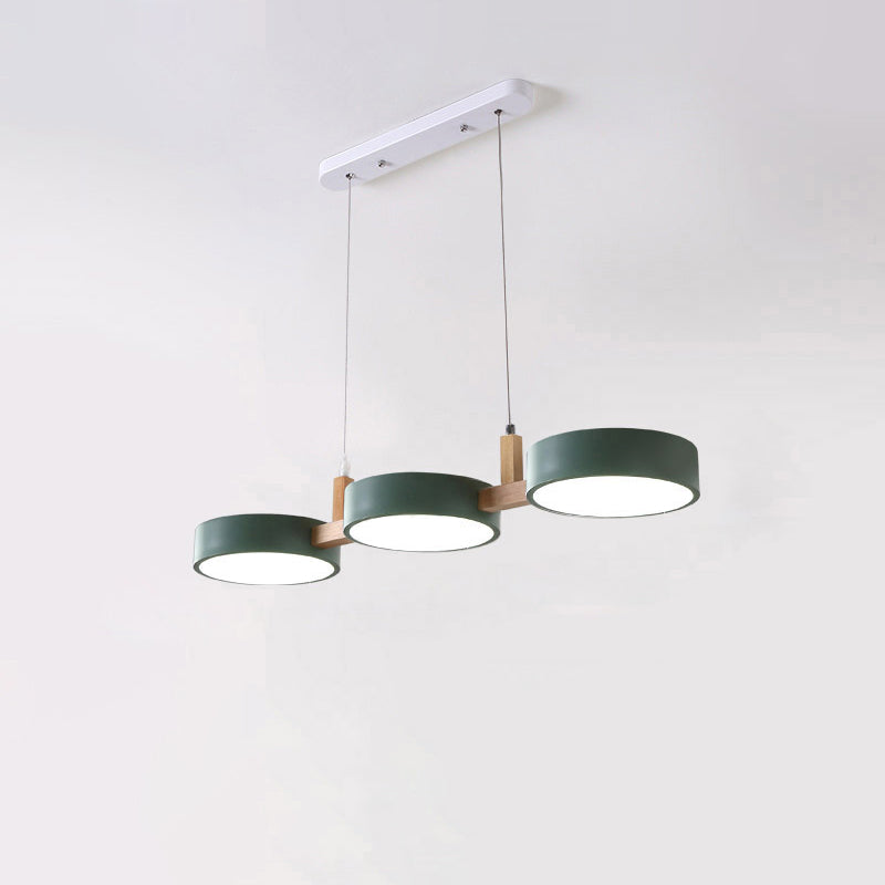 ثريا جزيرة LED معاصرة من الخشب الصلب مصنوعة من الأكريليك والمعدن بتصميم دائري على طراز الماكارون الإسكندنافي لغرفة الطعام 