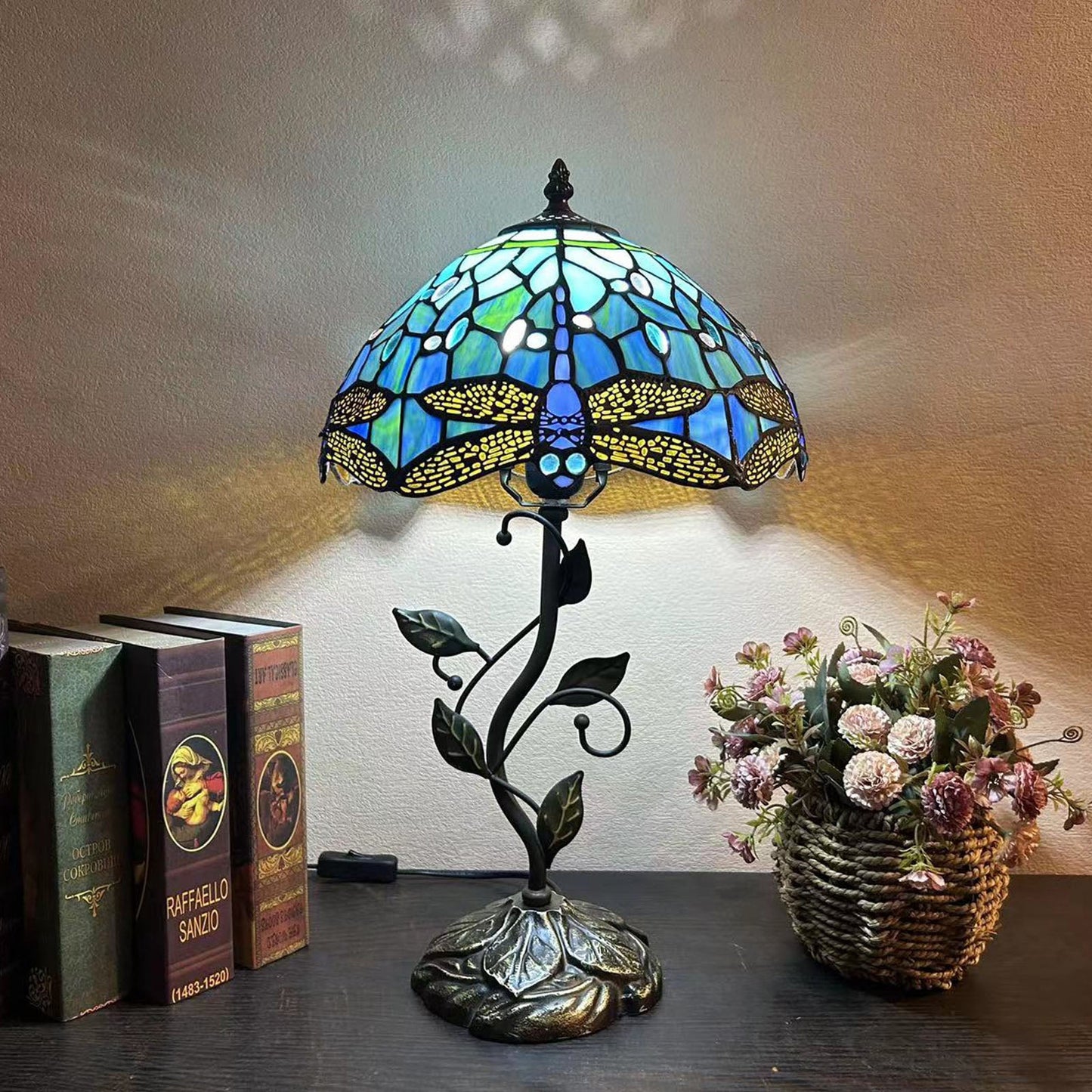 Traditional Tiffany Resin Glass Dome Conic Flower Leaf 1-Light Table Lamp For Bedside