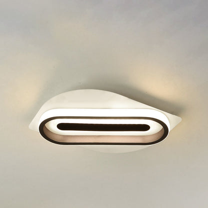 مصباح سقف LED معدني هندسي معاصر من الحديد بتصميم اسكندنافي، يُثبّت في الردهة 