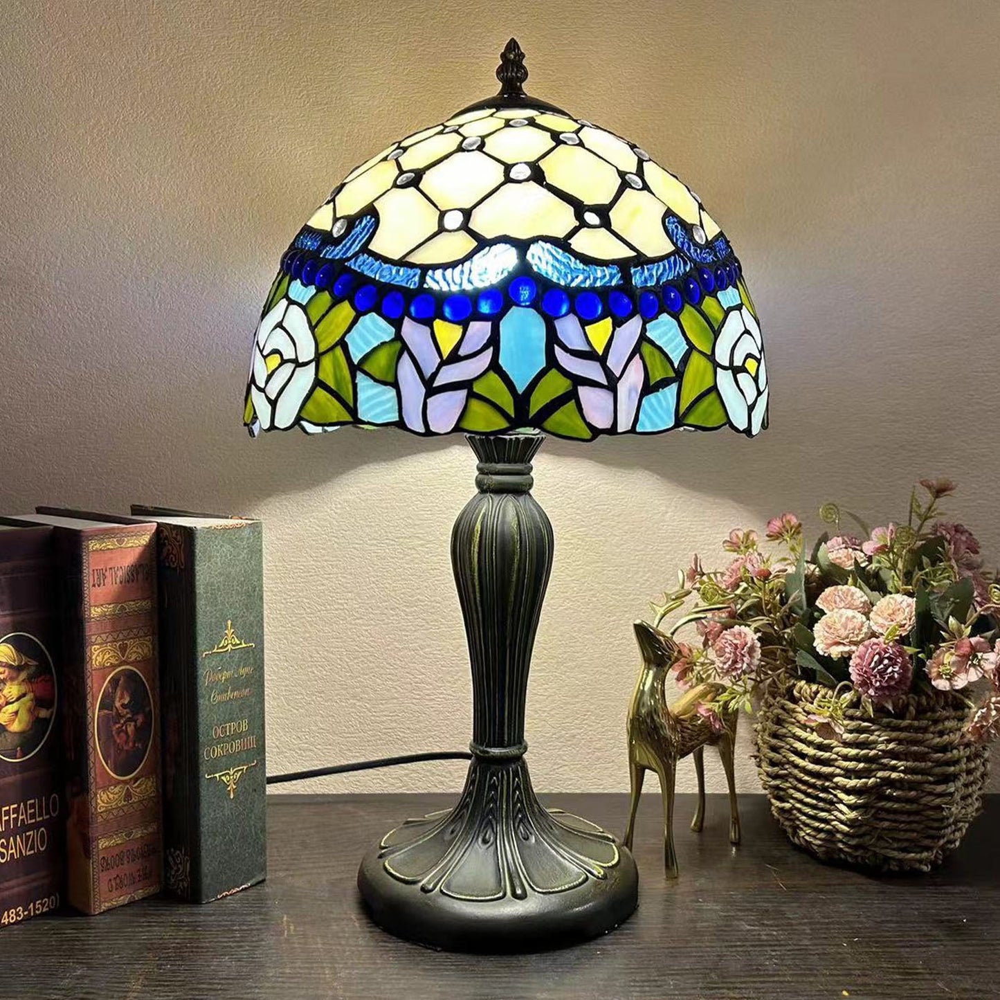 Traditional Tiffany Metal Glass Dome Grape Flower Dragonfly Butterfly 1-Light Table Lamp For Bedside