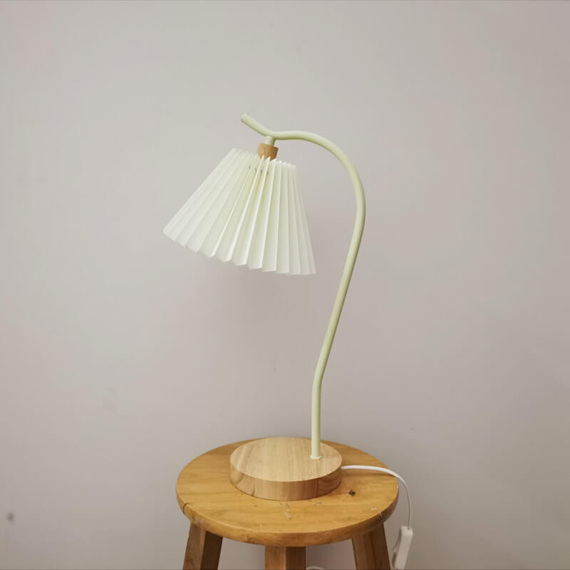 European Minimalist Pleated Solid Wood 1-Light Table Lamp