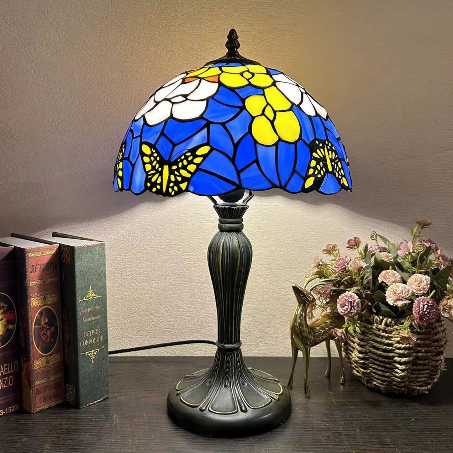 Traditional Tiffany Metal Glass Dome Grape Flower Dragonfly Butterfly 1-Light Table Lamp For Bedside