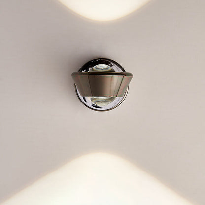 مصباح حائط LED بتصميم كرة حديدية إبداعي عصري بجانب السرير 